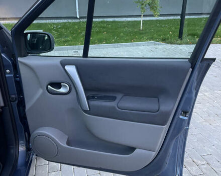 Сірий Рено Гранд Сценік, об'ємом двигуна 1.6 л та пробігом 198 тис. км за 5950 $, фото 28 на Automoto.ua