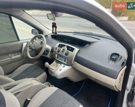Сірий Рено Гранд Сценік, об'ємом двигуна 1.5 л та пробігом 170 тис. км за 4700 $, фото 15 на Automoto.ua