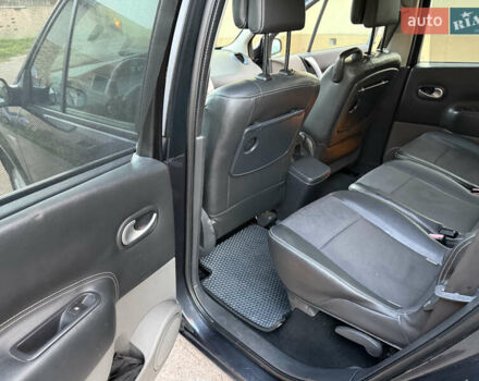 Серый Рено Гранд Сценик, объемом двигателя 1.46 л и пробегом 242 тыс. км за 5200 $, фото 11 на Automoto.ua