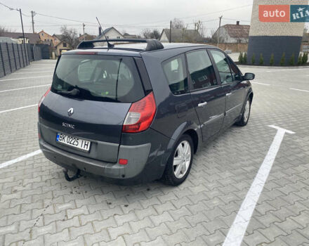 Серый Рено Гранд Сценик, объемом двигателя 1.46 л и пробегом 242 тыс. км за 5200 $, фото 4 на Automoto.ua