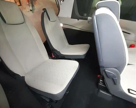 Серый Рено Гранд Сценик, объемом двигателя 1.5 л и пробегом 216 тыс. км за 6600 $, фото 54 на Automoto.ua