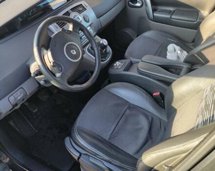 Сірий Рено Гранд Сценік, об'ємом двигуна 2 л та пробігом 195 тис. км за 5600 $, фото 12 на Automoto.ua