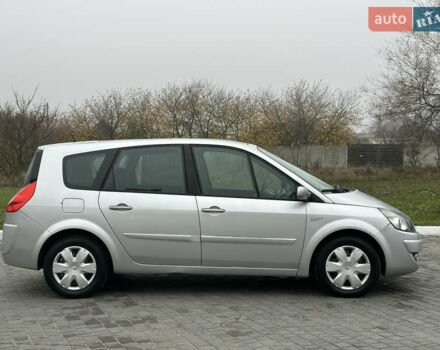 Серый Рено Гранд Сценик, объемом двигателя 1.6 л и пробегом 187 тыс. км за 5400 $, фото 1 на Automoto.ua