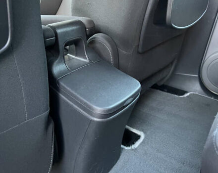 Серый Рено Гранд Сценик, объемом двигателя 2 л и пробегом 235 тыс. км за 4600 $, фото 48 на Automoto.ua