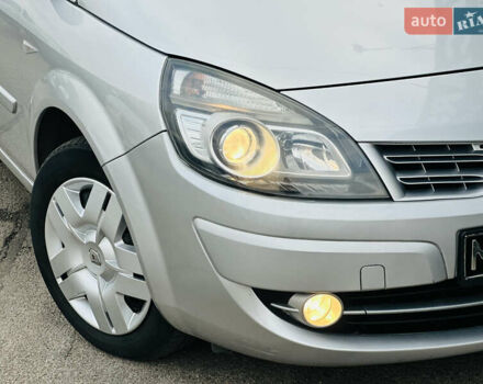 Серый Рено Гранд Сценик, объемом двигателя 1.6 л и пробегом 182 тыс. км за 6900 $, фото 11 на Automoto.ua