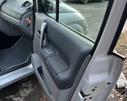 Серый Рено Гранд Сценик, объемом двигателя 2 л и пробегом 235 тыс. км за 4600 $, фото 31 на Automoto.ua