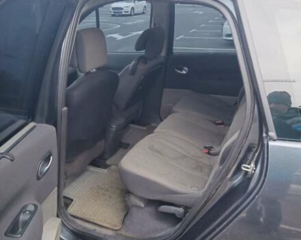 Серый Рено Гранд Сценик, объемом двигателя 1.46 л и пробегом 311 тыс. км за 4500 $, фото 7 на Automoto.ua