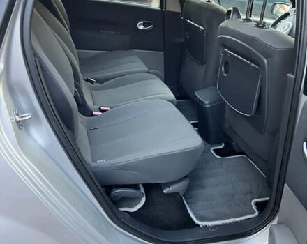 Серый Рено Гранд Сценик, объемом двигателя 2 л и пробегом 235 тыс. км за 4600 $, фото 36 на Automoto.ua