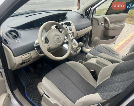 Сірий Рено Гранд Сценік, об'ємом двигуна 1.5 л та пробігом 170 тис. км за 4700 $, фото 18 на Automoto.ua
