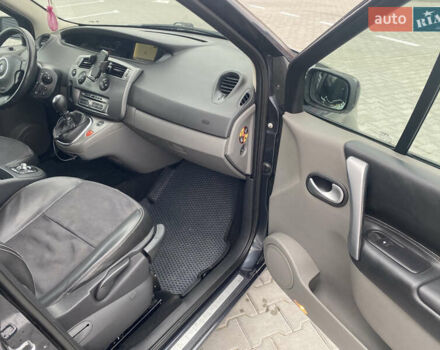 Серый Рено Гранд Сценик, объемом двигателя 1.46 л и пробегом 242 тыс. км за 5200 $, фото 5 на Automoto.ua