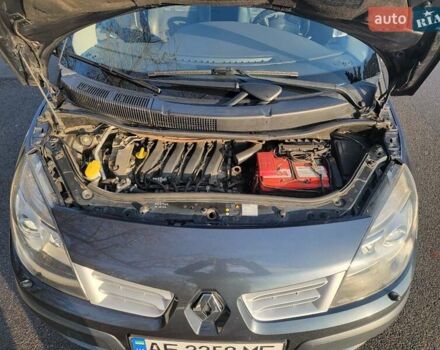 Сірий Рено Гранд Сценік, об'ємом двигуна 2 л та пробігом 195 тис. км за 5600 $, фото 36 на Automoto.ua