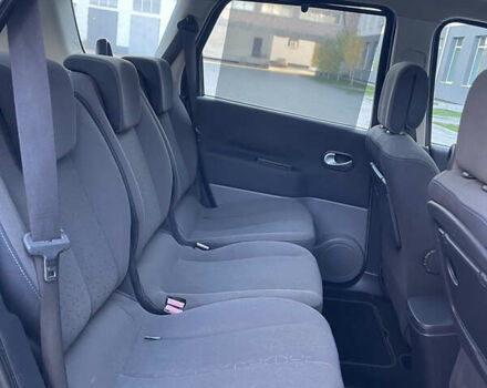 Сірий Рено Гранд Сценік, об'ємом двигуна 1.6 л та пробігом 198 тис. км за 5950 $, фото 24 на Automoto.ua