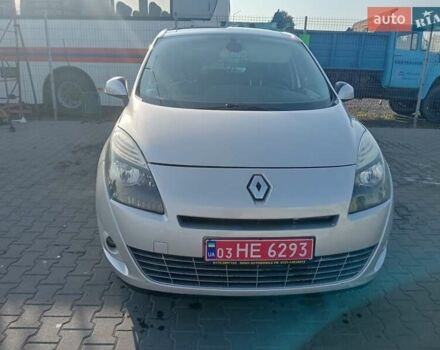 Серый Рено Гранд Сценик, объемом двигателя 1.9 л и пробегом 261 тыс. км за 6500 $, фото 8 на Automoto.ua