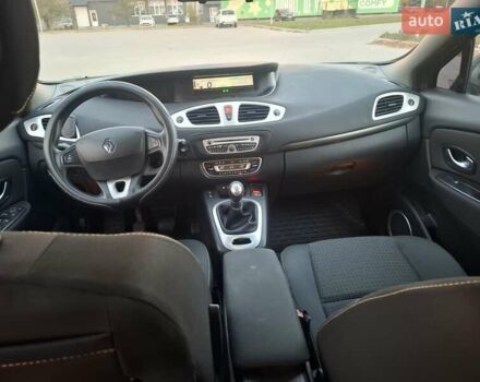 Рено Гранд Сценик 2009 в Черкассах на Automoto.ua Серый Рено Гранд Сценик, объемом двигателя 1.5 л и пробегом 275 тыс. км за 7500 $, фото 25 на Automoto.ua