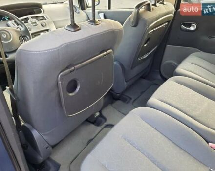 Серый Рено Гранд Сценик, объемом двигателя 1.6 л и пробегом 194 тыс. км за 6300 $, фото 72 на Automoto.ua