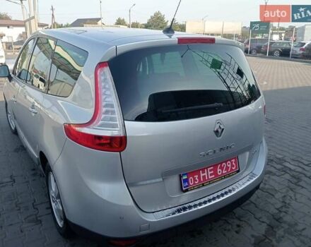 Серый Рено Гранд Сценик, объемом двигателя 1.9 л и пробегом 261 тыс. км за 6500 $, фото 3 на Automoto.ua