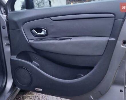 Сірий Рено Гранд Сценік, об'ємом двигуна 1.5 л та пробігом 243 тис. км за 6600 $, фото 23 на Automoto.ua