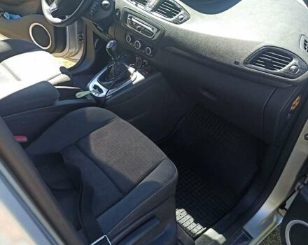 Сірий Рено Гранд Сценік, об'ємом двигуна 1.6 л та пробігом 204 тис. км за 7300 $, фото 14 на Automoto.ua