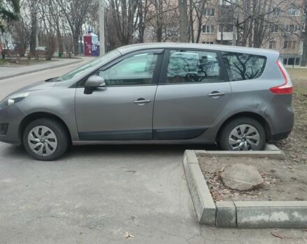 Серый Рено Гранд Сценик, объемом двигателя 1.9 л и пробегом 375 тыс. км за 6900 $, фото 1 на Automoto.ua