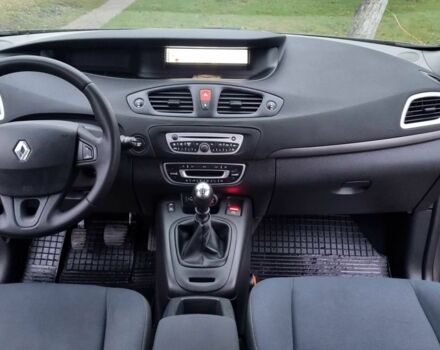 Сірий Рено Гранд Сценік, об'ємом двигуна 1.5 л та пробігом 243 тис. км за 6600 $, фото 7 на Automoto.ua