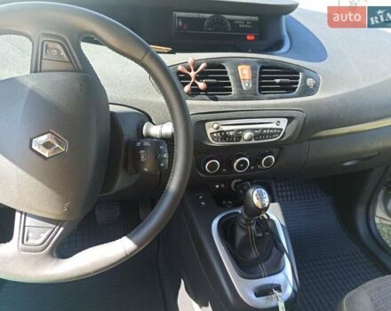 Сірий Рено Гранд Сценік, об'ємом двигуна 1.6 л та пробігом 204 тис. км за 7300 $, фото 25 на Automoto.ua