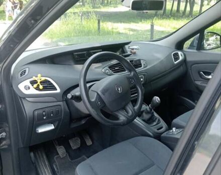 Серый Рено Гранд Сценик, объемом двигателя 1.4 л и пробегом 205 тыс. км за 6200 $, фото 14 на Automoto.ua