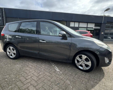 Рено Гранд Сценик 2009 в Луцке на Automoto.ua Серый Рено Гранд Сценик, объемом двигателя 1.4 л и пробегом 205 тыс. км за 5300 $, фото 1 на Automoto.ua