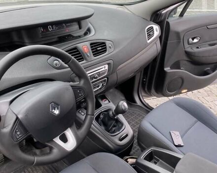 Серый Рено Гранд Сценик, объемом двигателя 1.5 л и пробегом 197 тыс. км за 7250 $, фото 10 на Automoto.ua