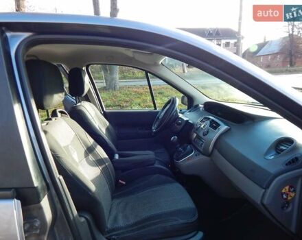 Серый Рено Гранд Сценик, объемом двигателя 2 л и пробегом 288 тыс. км за 5900 $, фото 15 на Automoto.ua