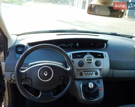 Серый Рено Гранд Сценик, объемом двигателя 2 л и пробегом 288 тыс. км за 5900 $, фото 13 на Automoto.ua