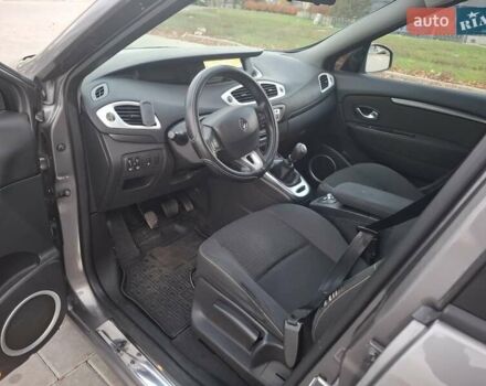 Рено Гранд Сценик 2009 в Черкассах на Automoto.ua Серый Рено Гранд Сценик, объемом двигателя 1.5 л и пробегом 275 тыс. км за 7500 $, фото 9 на Automoto.ua