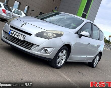 Серый Рено Гранд Сценик, объемом двигателя 1.4 л и пробегом 244 тыс. км за 5999 $, фото 6 на Automoto.ua