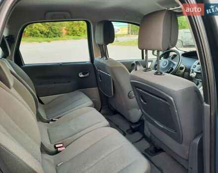 Серый Рено Гранд Сценик, объемом двигателя 1.6 л и пробегом 194 тыс. км за 6300 $, фото 106 на Automoto.ua