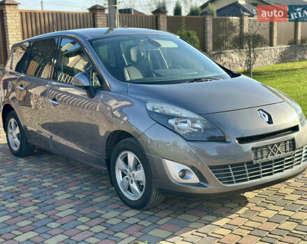 Серый Рено Гранд Сценик, объемом двигателя 1.5 л и пробегом 245 тыс. км за 6299 $, фото 1 на Automoto.ua