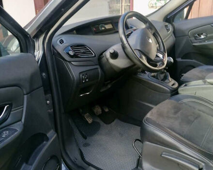 Серый Рено Гранд Сценик, объемом двигателя 1.46 л и пробегом 243 тыс. км за 6999 $, фото 8 на Automoto.ua