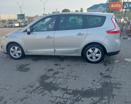 Серый Рено Гранд Сценик, объемом двигателя 1.9 л и пробегом 261 тыс. км за 6500 $, фото 2 на Automoto.ua