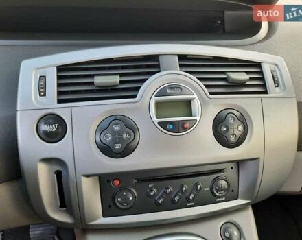 Серый Рено Гранд Сценик, объемом двигателя 1.6 л и пробегом 194 тыс. км за 6300 $, фото 54 на Automoto.ua