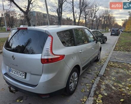 Сірий Рено Гранд Сценік, об'ємом двигуна 1.6 л та пробігом 245 тис. км за 6350 $, фото 5 на Automoto.ua