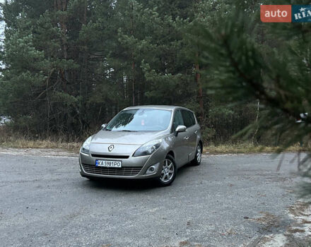Серый Рено Гранд Сценик, объемом двигателя 1.6 л и пробегом 170 тыс. км за 6999 $, фото 6 на Automoto.ua