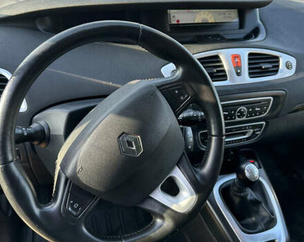 Серый Рено Гранд Сценик, объемом двигателя 1.5 л и пробегом 245 тыс. км за 6299 $, фото 16 на Automoto.ua