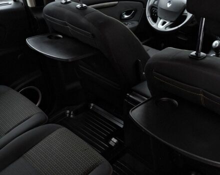 Серый Рено Гранд Сценик, объемом двигателя 1.5 л и пробегом 263 тыс. км за 6200 $, фото 7 на Automoto.ua