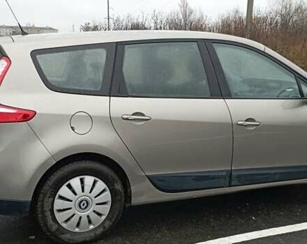 Серый Рено Гранд Сценик, объемом двигателя 1.5 л и пробегом 230 тыс. км за 7000 $, фото 5 на Automoto.ua