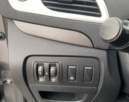 Серый Рено Гранд Сценик, объемом двигателя 1.5 л и пробегом 197 тыс. км за 7250 $, фото 13 на Automoto.ua