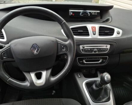 Серый Рено Гранд Сценик, объемом двигателя 1.5 л и пробегом 263 тыс. км за 6200 $, фото 9 на Automoto.ua