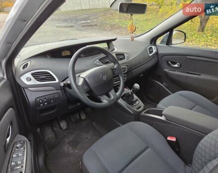 Сірий Рено Гранд Сценік, об'ємом двигуна 1.6 л та пробігом 245 тис. км за 6350 $, фото 1 на Automoto.ua