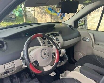 Серый Рено Гранд Сценик, объемом двигателя 1.5 л и пробегом 230 тыс. км за 6000 $, фото 4 на Automoto.ua