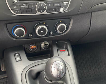 Серый Рено Гранд Сценик, объемом двигателя 1.46 л и пробегом 292 тыс. км за 5999 $, фото 9 на Automoto.ua