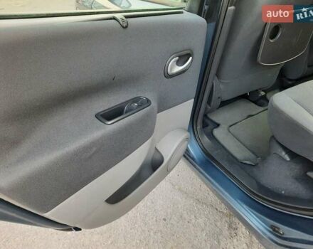 Серый Рено Гранд Сценик, объемом двигателя 1.6 л и пробегом 194 тыс. км за 6300 $, фото 68 на Automoto.ua