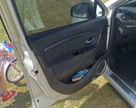 Сірий Рено Гранд Сценік, об'ємом двигуна 1.6 л та пробігом 204 тис. км за 7300 $, фото 26 на Automoto.ua