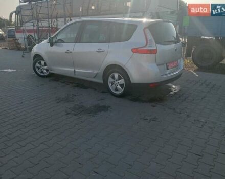 Серый Рено Гранд Сценик, объемом двигателя 1.9 л и пробегом 261 тыс. км за 6500 $, фото 24 на Automoto.ua